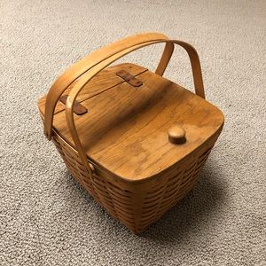 Vintage 1992 Longaberger Picnic Basket